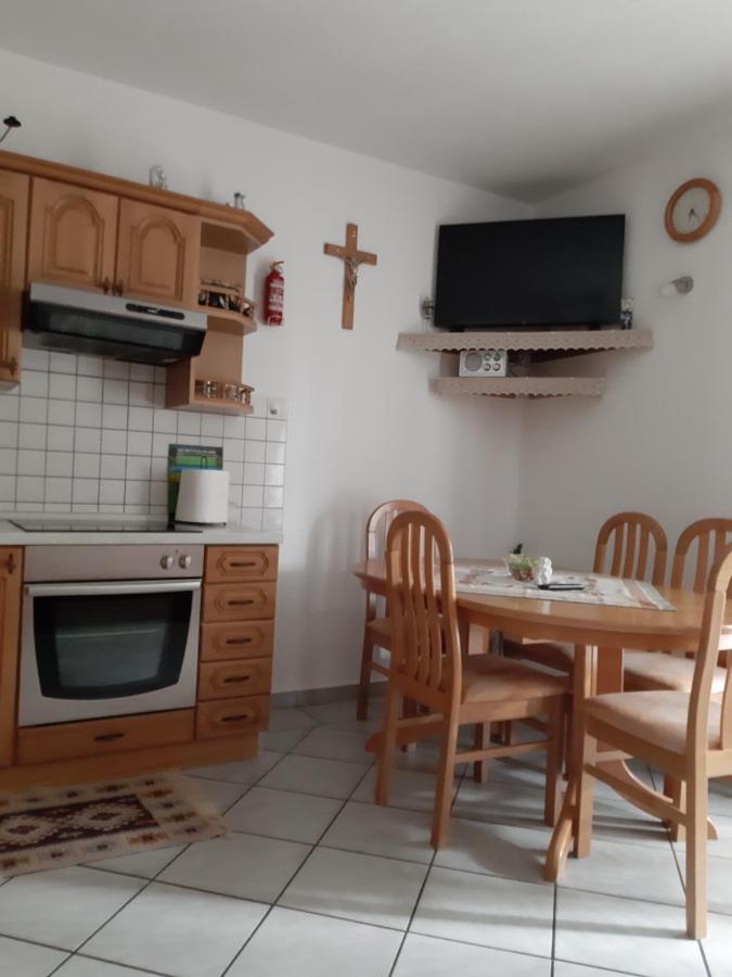 Apartmani Jozefina Omišalj Værelse billede